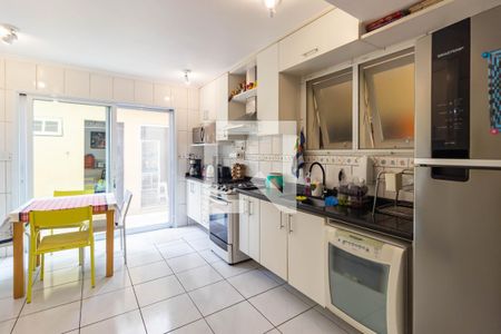 Casa à venda com 227m², 3 quartos e 2 vagasCozinha