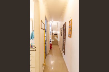 Casa à venda com 227m², 3 quartos e 2 vagasCorredor