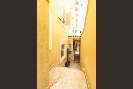 Casa à venda com 227m², 3 quartos e 2 vagasCorredor Lateral