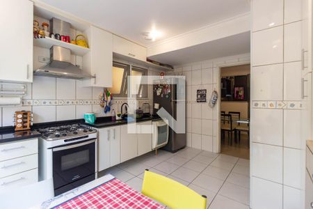 Casa à venda com 227m², 3 quartos e 2 vagasCozinha