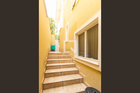 Casa à venda com 227m², 3 quartos e 2 vagasCorredor Lateral