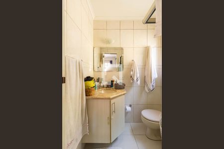 Casa à venda com 227m², 3 quartos e 2 vagasBanheiro da Suíte