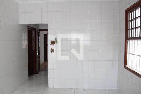 Casa à venda com 240m², 2 quartos e 2 vagasCozinha 