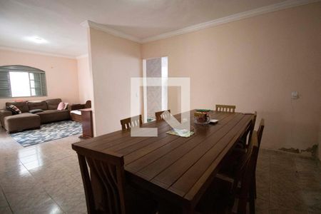 Sala de Jantar de casa para alugar com 3 quartos, 220m² em Jardim Mariliza, Goiânia