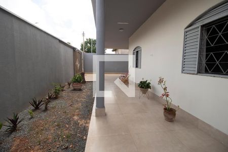 Casa para alugar com 220m², 3 quartos e 4 vagasVaranda