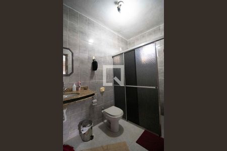 Casa para alugar com 220m², 3 quartos e 4 vagasBanheiro da suíte 2