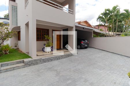 Quintal de casa para alugar com 3 quartos, 180m² em Nova Campinas, Campinas