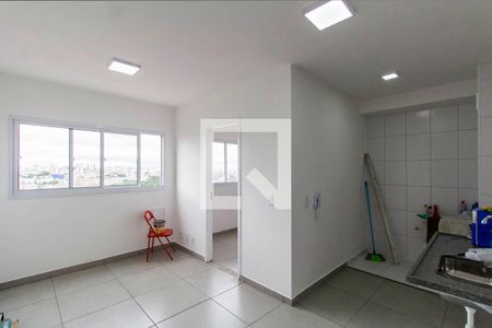 Sala e Cozinha Integrada de apartamento para alugar com 2 quartos, 34m² em Vila Pierina, São Paulo