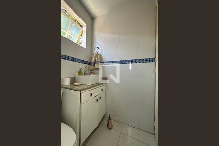 Casa à venda com 140m², 3 quartos e 2 vagasBanheiro Social