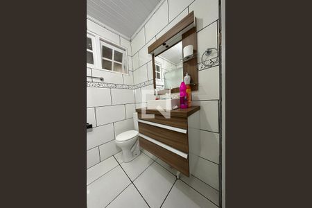 Casa à venda com 140m², 3 quartos e 2 vagasBanheiro da Suíte