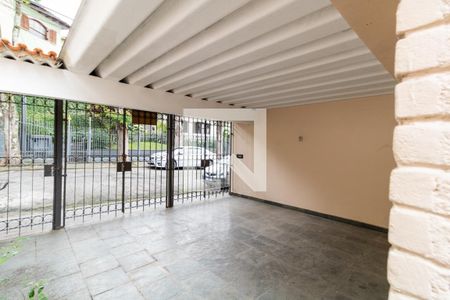 Garagem de casa à venda com 3 quartos, 260m² em Jardim das Vertentes, São Paulo