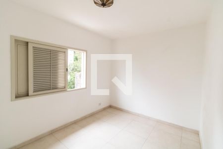 Quarto 2 de casa à venda com 3 quartos, 260m² em Jardim das Vertentes, São Paulo