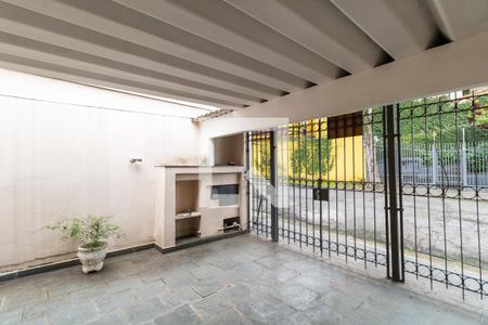 Garagem de casa à venda com 3 quartos, 260m² em Jardim das Vertentes, São Paulo