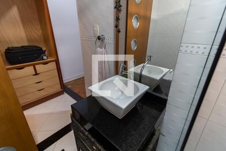 Casa à venda com 300m², 5 quartos e 5 vagasBanheiro da Suíte da Casa 1