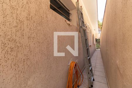 Casa à venda com 300m², 5 quartos e 5 vagasCorredor Lateral