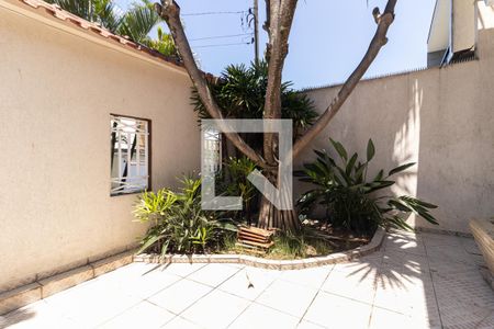 Casa à venda com 300m², 5 quartos e 5 vagasQuintal de Entrada e Jardim