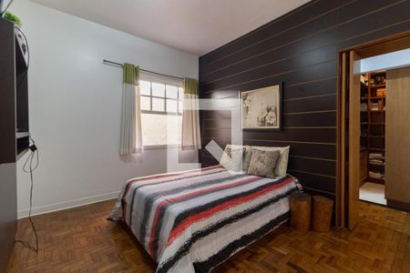 Suíte da Casa 1 de casa à venda com 5 quartos, 300m² em Vila Moinho Velho, São Paulo