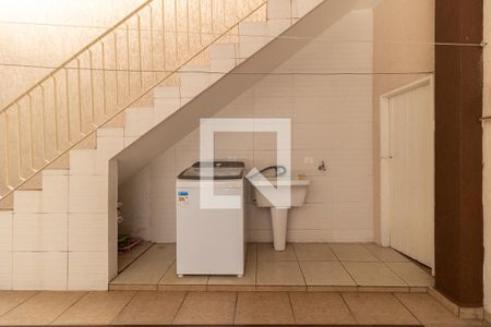 Casa à venda com 300m², 5 quartos e 5 vagasLavanderia