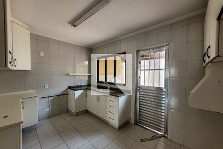 Casa à venda com 150m², 2 quartos e 2 vagasCozinha