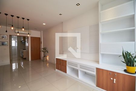 Apartamento à venda com 80m², 2 quartos e 1 vagaSala