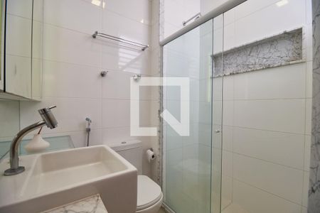 Apartamento à venda com 80m², 2 quartos e 1 vagaBanheiro Social