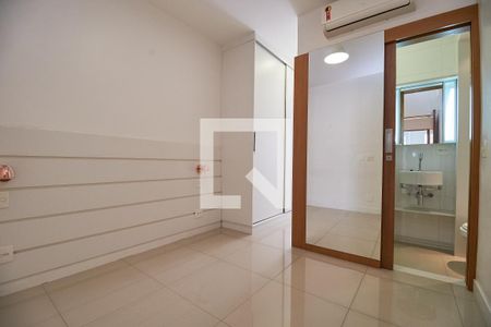 Apartamento à venda com 80m², 2 quartos e 1 vagaQuarto Suíte