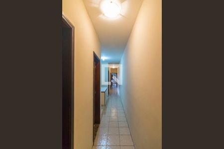Corredor de casa à venda com 5 quartos, 268m² em Vila Humaita, Santo André