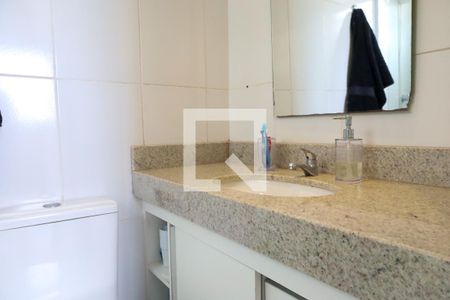 Banheiro da Suíte de apartamento para alugar com 3 quartos, 70m² em Buritis, Belo Horizonte