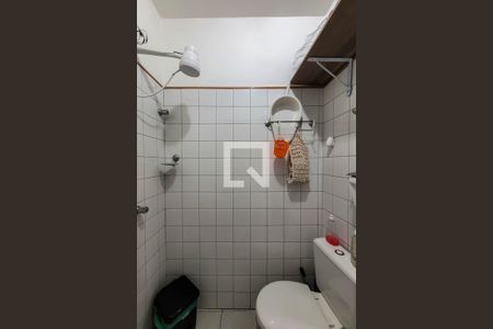 Casa à venda com 270m², 3 quartos e 5 vagas Casa à venda com 270m², 3 quartos e 5 vagasBanheiro de serviço