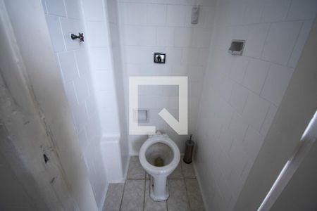 Apartamento para alugar com 90m², 3 quartos e sem vaga Apartamento para alugar com 90m², 3 quartos e sem vagaBanheiro de Serviço