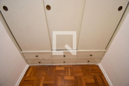 Apartamento para alugar com 90m², 3 quartos e sem vaga Apartamento para alugar com 90m², 3 quartos e sem vagaQuarto de Serviço