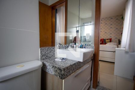 Apartamento à venda com 200m², 4 quartos e 3 vagas Apartamento à venda com 200m², 4 quartos e 3 vagasBanheiro da Suíte 2