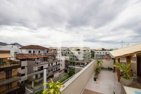 Apartamento à venda com 200m², 4 quartos e 3 vagas Apartamento à venda com 200m², 4 quartos e 3 vagasVista da Cobertura