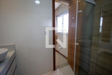 Apartamento à venda com 200m², 4 quartos e 3 vagas Apartamento à venda com 200m², 4 quartos e 3 vagasBanheiro da Suíte 4