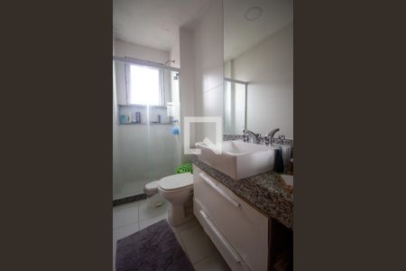 Apartamento à venda com 200m², 4 quartos e 3 vagas Apartamento à venda com 200m², 4 quartos e 3 vagasBanheiro da Suíte 2