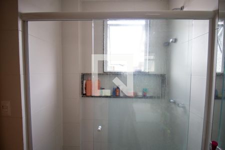 Apartamento à venda com 200m², 4 quartos e 3 vagas Apartamento à venda com 200m², 4 quartos e 3 vagasBanheiro da Suíte 1