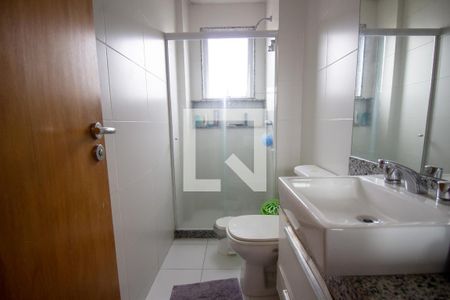 Apartamento à venda com 200m², 4 quartos e 3 vagas Apartamento à venda com 200m², 4 quartos e 3 vagasBanheiro da Suíte 2