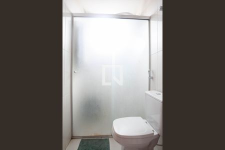 Apartamento à venda com 101m², 2 quartos e 2 vagasBanheiro social 