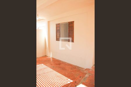 Casa à venda com 200m², 2 quartos e 2 vagasGaragem