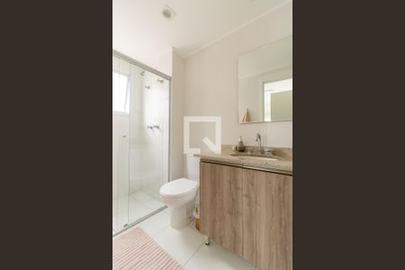 Apartamento para alugar com 70m², 2 quartos e 1 vaga Apartamento para alugar com 70m², 2 quartos e 1 vagaBanheiro da Suíte