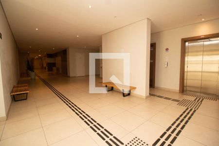 Apartamento à venda com 58m², 2 quartos e 1 vagaHall social - Elevadores