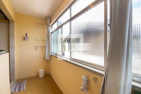 Apartamento à venda com 117m², 2 quartos e sem vagaÁrea de Serviço