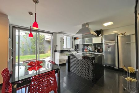 Casa à venda com 600m², 4 quartos e 4 vagasCozinha