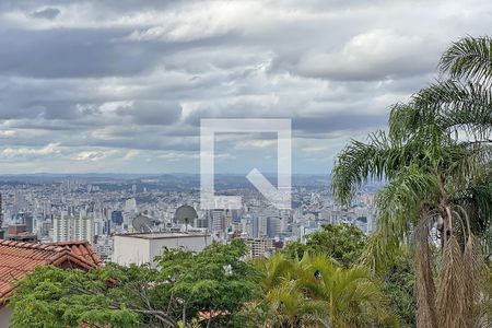 Casa à venda com 600m², 4 quartos e 4 vagasVista da Suíte Master