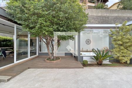 Casa à venda com 600m², 4 quartos e 4 vagasÁrea de Lazer - SPA e Jardim