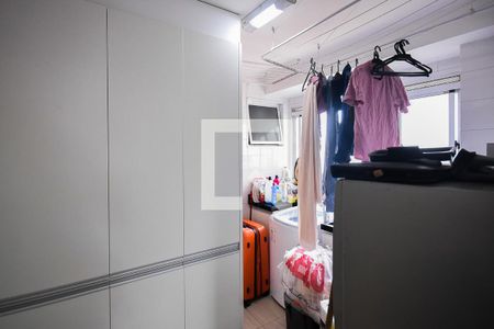Apartamento à venda com 128m², 3 quartos e 2 vagas Apartamento à venda com 128m², 3 quartos e 2 vagasÁrea de serviço