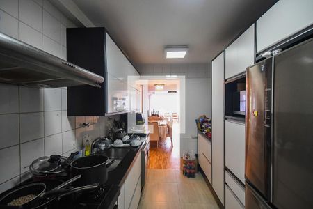 Apartamento à venda com 128m², 3 quartos e 2 vagas Apartamento à venda com 128m², 3 quartos e 2 vagasCozinha