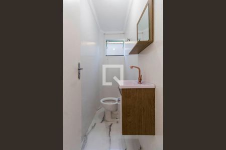Lavabo  de casa para alugar com 2 quartos, 135m² em Jardim Laone, São Paulo