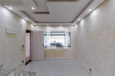 Sala de casa para alugar com 2 quartos, 135m² em Jardim Laone, São Paulo