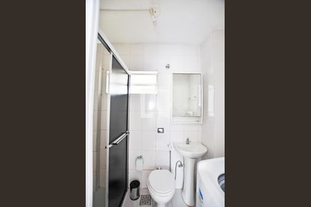 Banheiro de apartamento para alugar com 1 quarto, 26m² em Centro Histórico, Porto Alegre